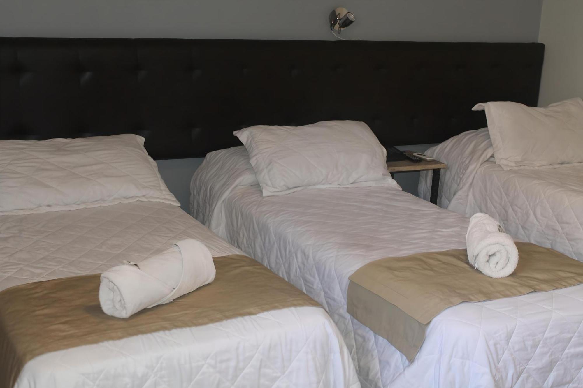 Hotel Sienna Мендоса Екстериор снимка