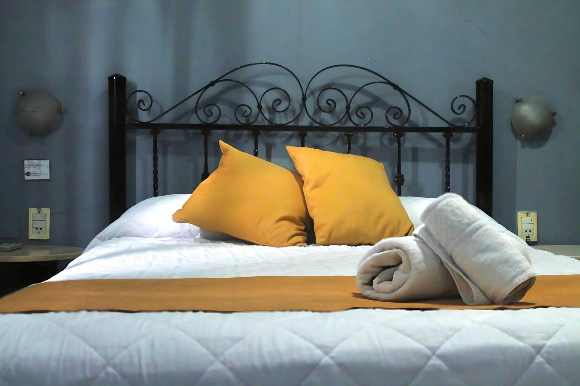 Hotel Sienna Мендоса Екстериор снимка