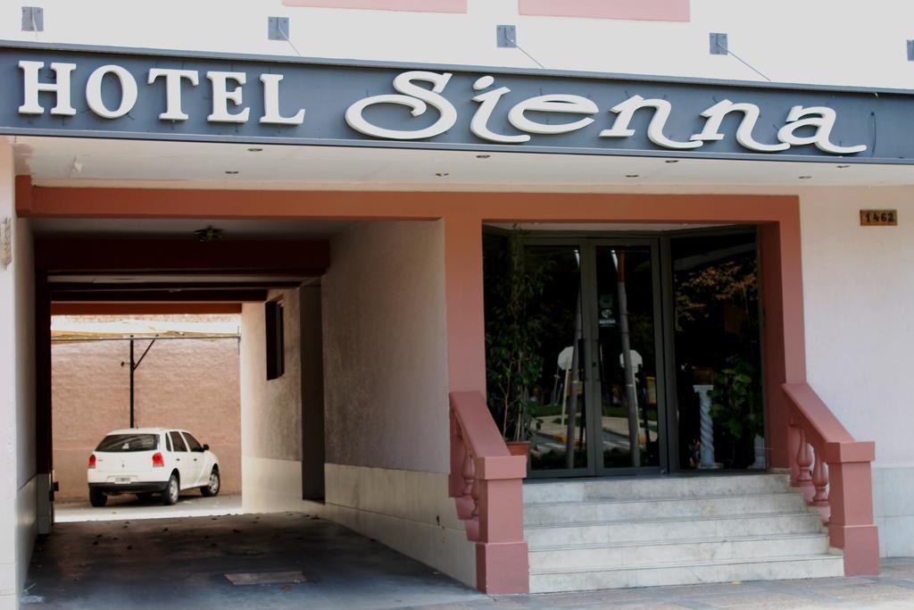 Hotel Sienna Мендоса Екстериор снимка